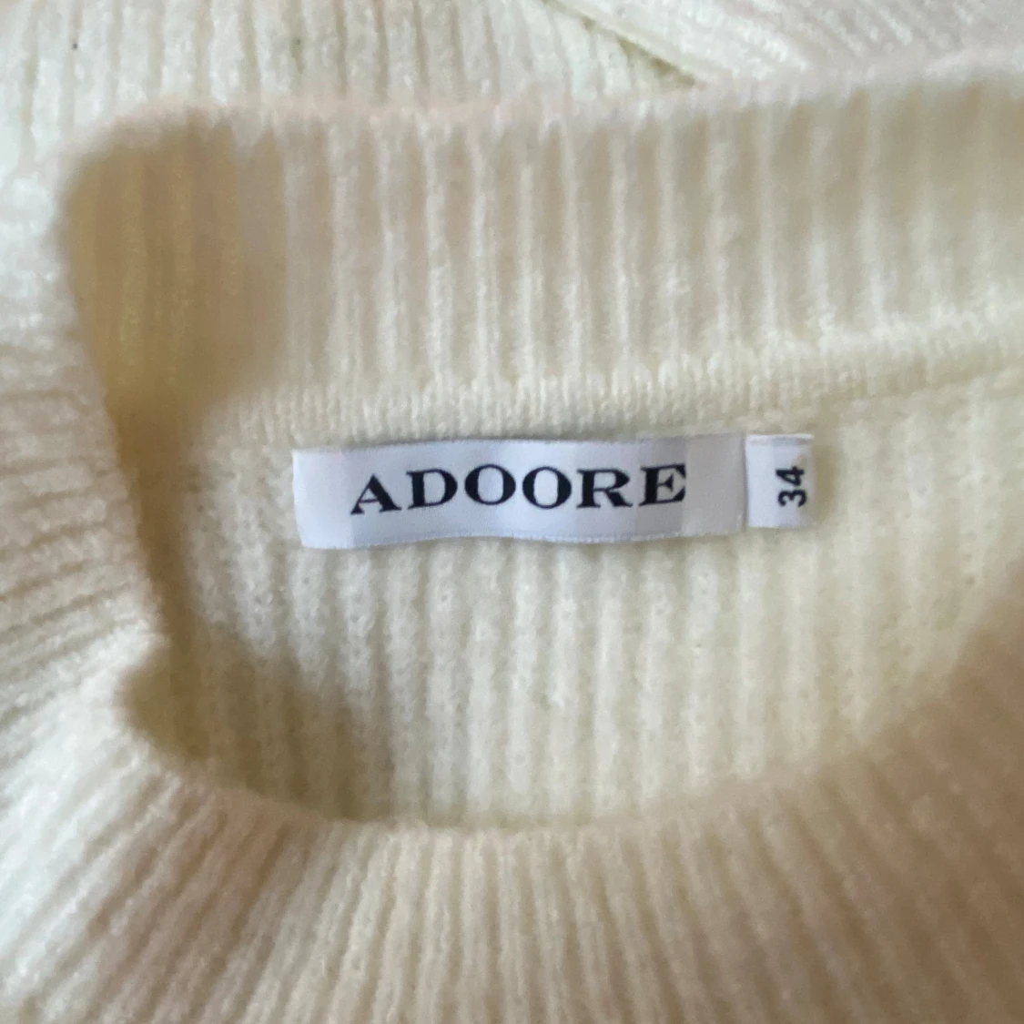 Vit stickad klänning från ADOORE - 91