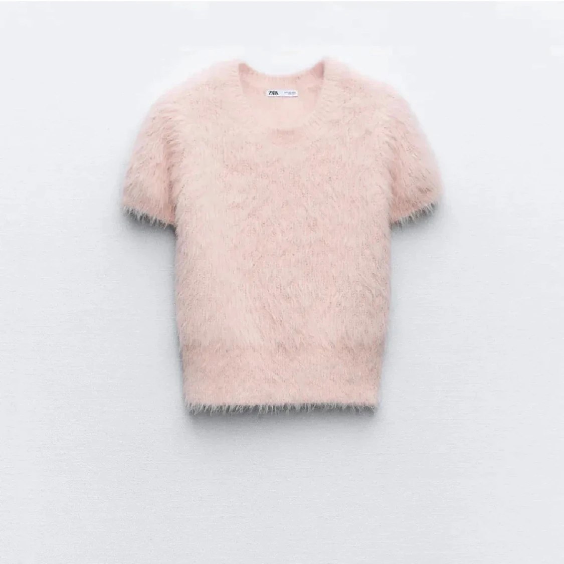 Rosa fluffig tröja från Zara