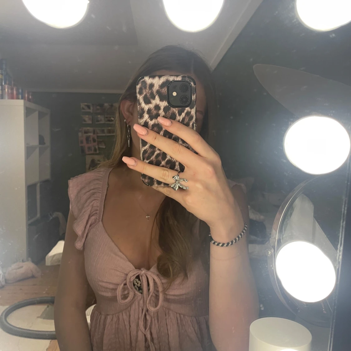 Rosa topp med volangdetaljer - 90