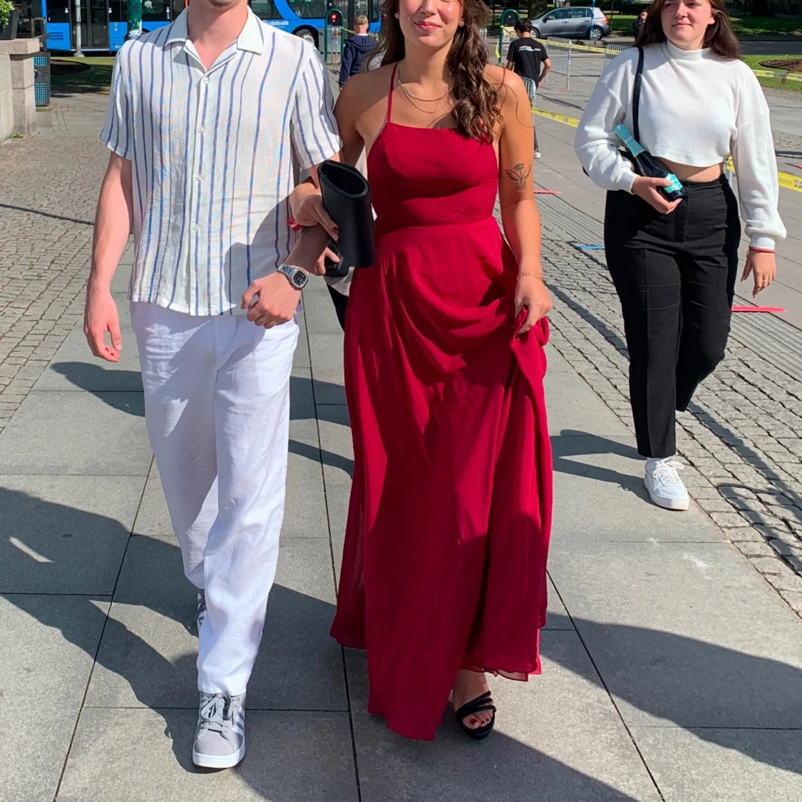 Vinröd långklänning