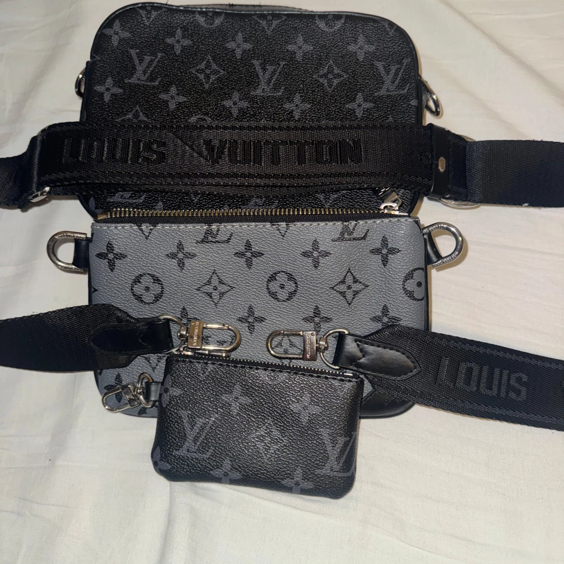 Svart och grå L,v axelväska - 90