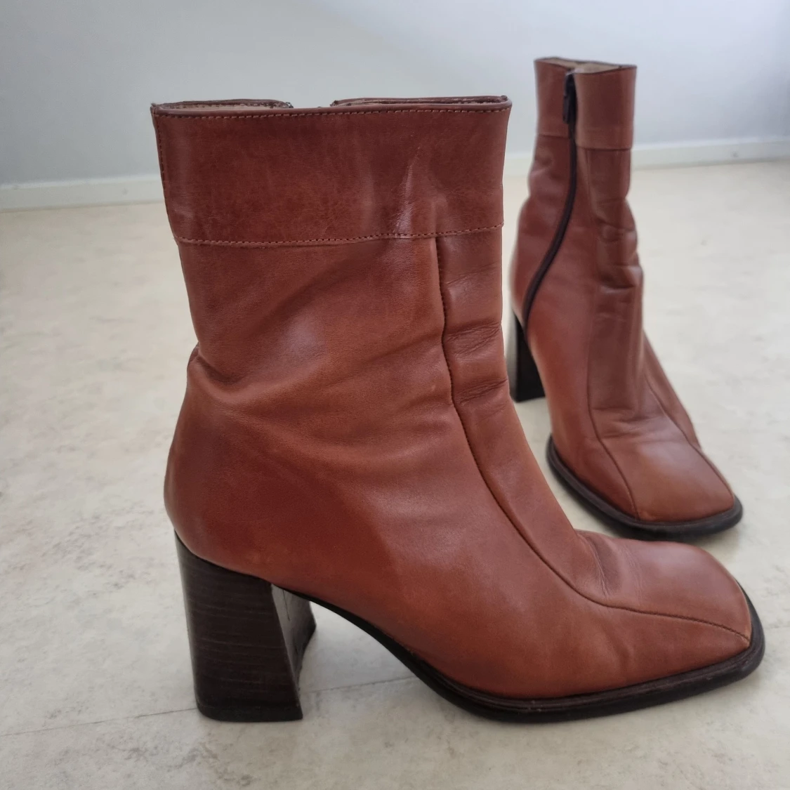 Bruna högkladdade boots  - 90