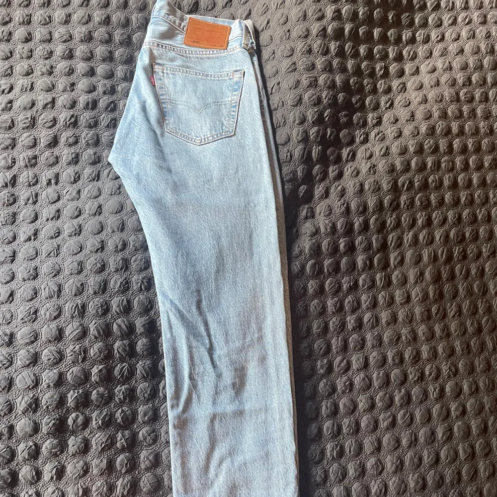 Levis 501. W29 L32. Använda max 2 gånger. Hör av er vid frågor. . Jeans & Byxor.