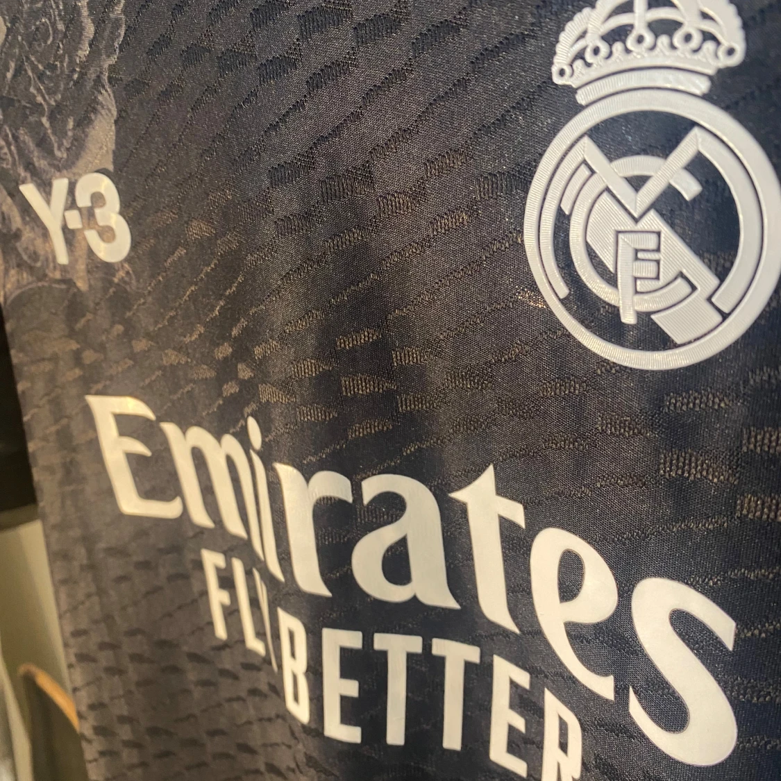 Real Madrid y-3 special edition shirt Size M - 90