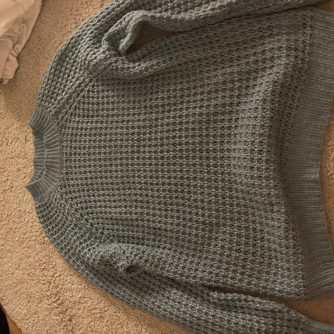 Ljusblå stickad tröja - 91