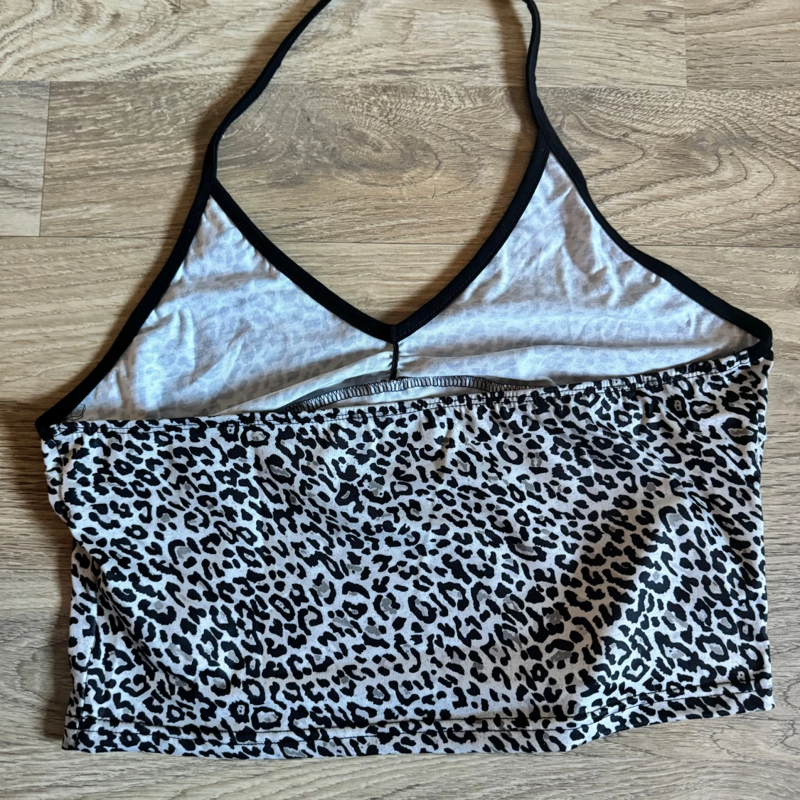 Leopardmönstrad topp från Shein - 90