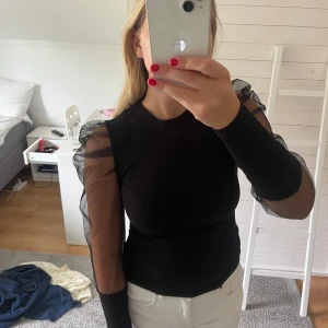 Fin topp - Fin fest topp💕använd 1 gång 