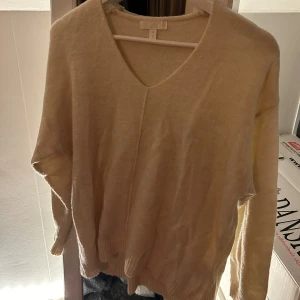 Stickad tröja - Inte stickig, mjuk o lite oversized