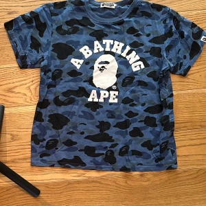 bape tee - int min stil