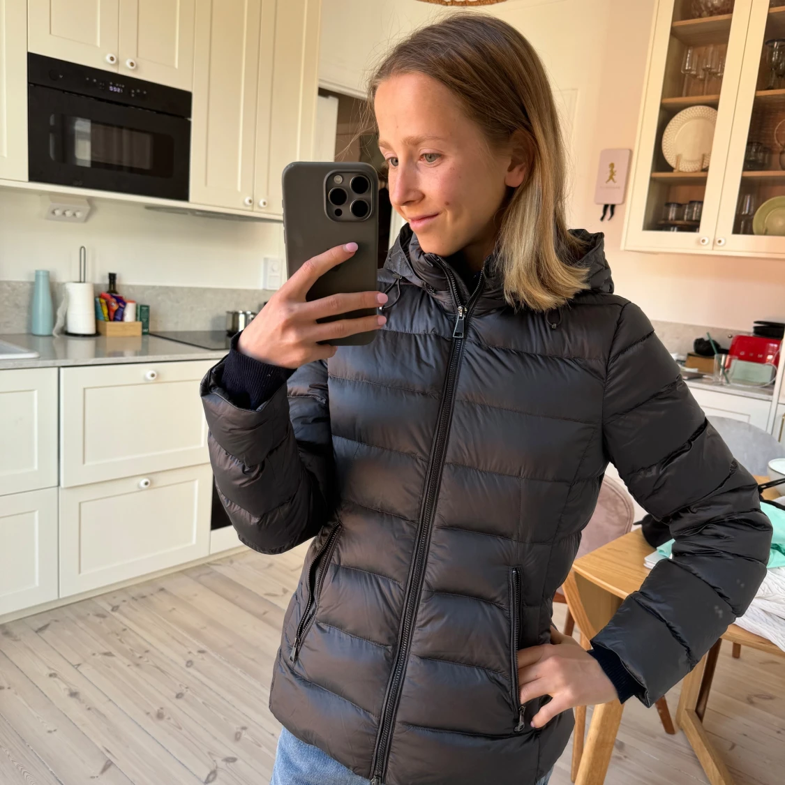 Grå pufferjacka från Massimo Dutti