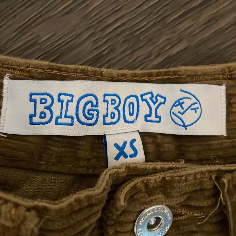 Säljer nu mina poler big boy shorts efter som de aldrig har blivit använd . Shorts.