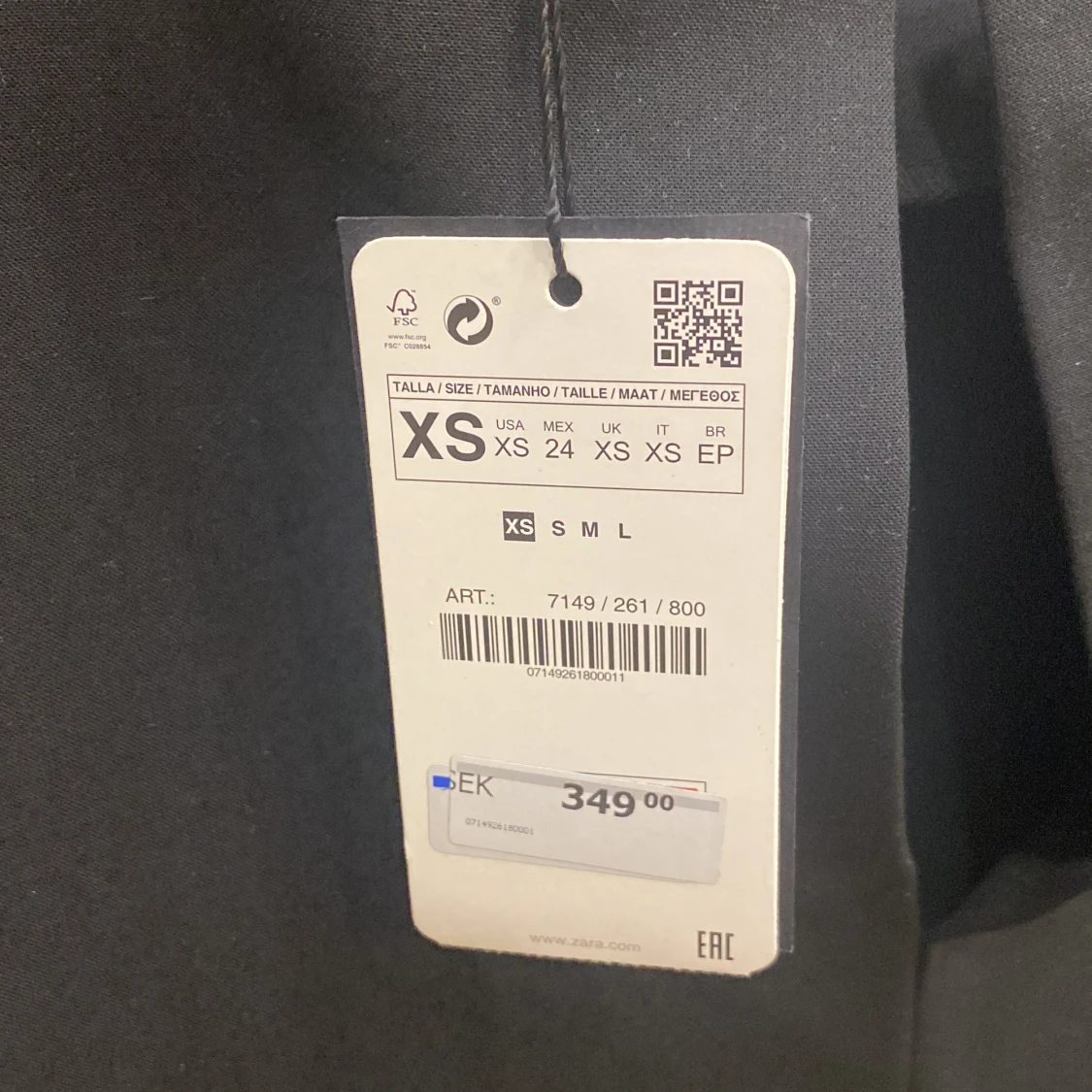 En svart klänning  - 92