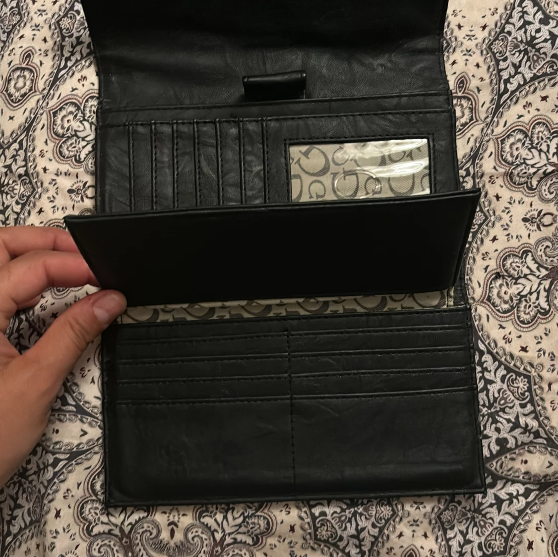 Guess plånbok/kuvertväska - 91