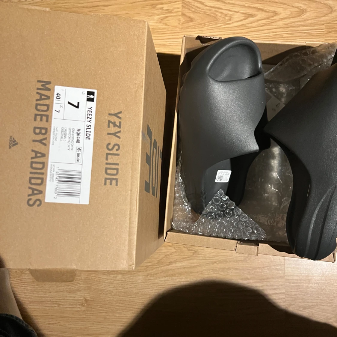 yeezy slides - 90