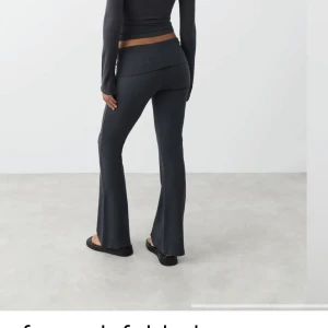 Yoga pants - Säljer mina fina yoga pants då dom är för stora och för långa💓💓