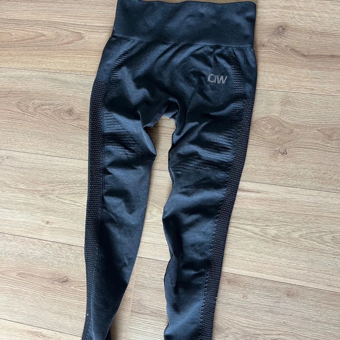 Svarta träningstights från ICANIWILL