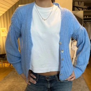 sticka kofta - kofta i storlek M men passar xs/s💞