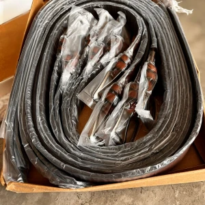 10 St 130 CM herrbälten - 5 svarta och 5 bruna+ 2 st knivslipare + 2 st fingerkydd  - Skaffa den perfekta samlingen för alla dina tillfällen! Vi erbjuder nu ett exklusivt paket med **10 herrbälten**: **5 svarta** och **5 bruna**.  Svarta bälten för en elegant och formell look, och bruna bälten för en avslappnad och stilren vardagsstil