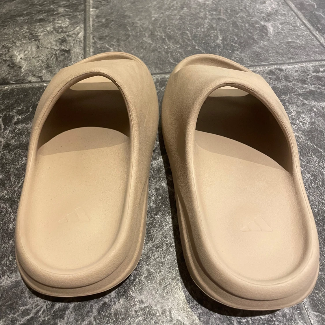 Yeezy slides - 91