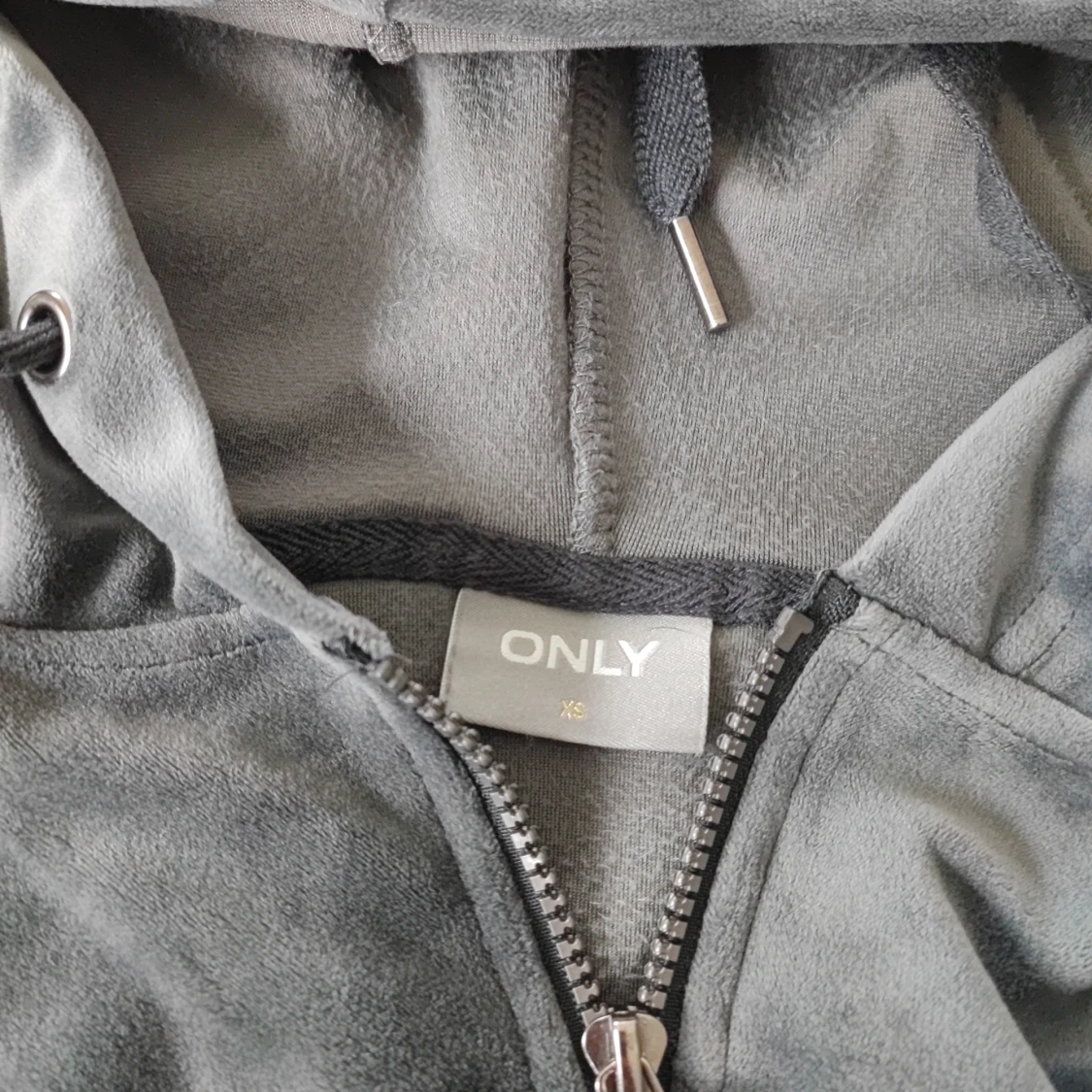 Only grå huvtröja, storlek XS - 2