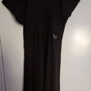 House of Lola stl L - Djur i hemmet, troligtvis stl L. Annars i bra skick