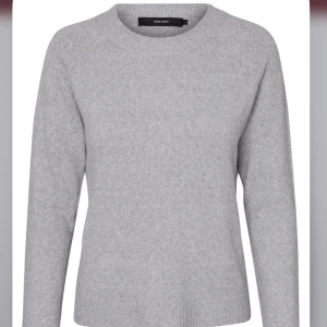 Stickad tröja - Jättefin stickad tröja från Vero Moda • perfekt nu till hösten och vintern🩷
