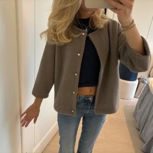 Kofta/ jacka - Superfin trekvartsärmad kofta/ tunn jacka💕 sparsamt använd 