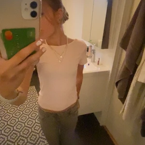 Rosa topp💞 - Finns köp nu knappen här?💕 Det blev något strul med flera som ville köpa tröjan från den gamla annonsen, eftersom köp nu knappen inte fanns💗 Testa gärna igen❣️❣️