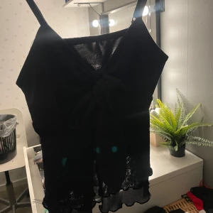 Svart linne - Knappt använd, skriv för fler bilder💕