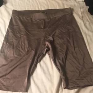 Shorts❤️ - Väldigt fina och bekväma shorts från zara💕 Skriv om ni har några frågor ☺️