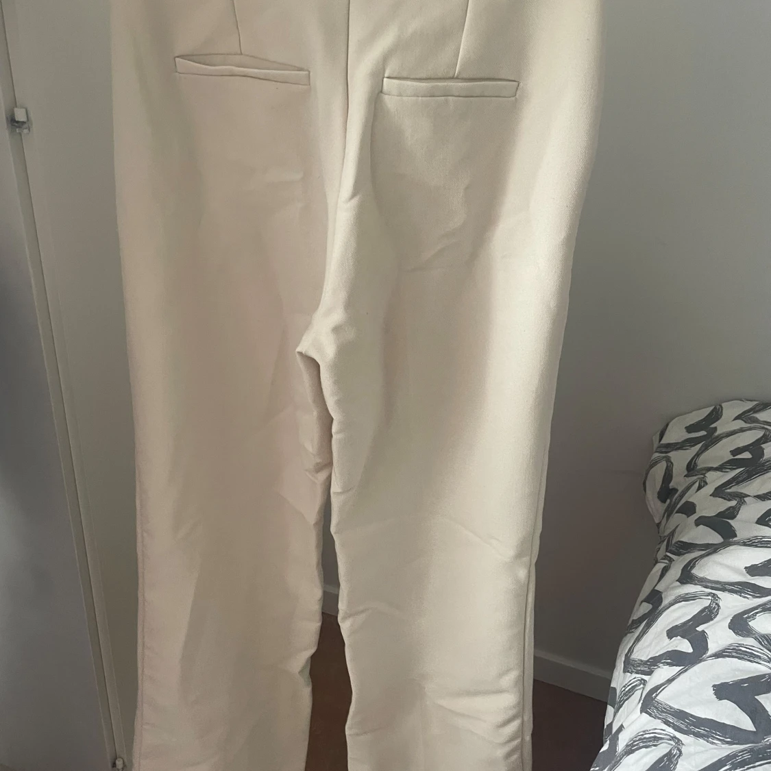 Beige kostymbyxor  - 90