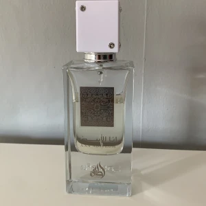 Lattafa ana abiyedh 45 ml - 45 ml köptes i maj