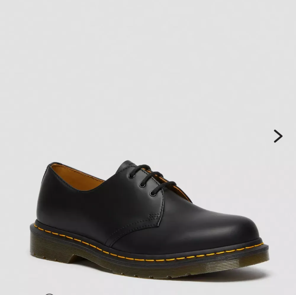 Dr martens modell 1461 i väldigt bra skick. Se bilder. Storlek 36 . Skor.