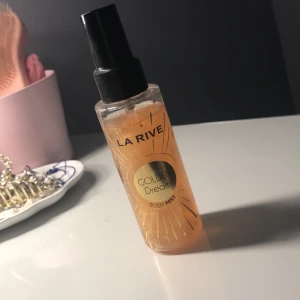 La Rive golden dream body mist - Nästan full, har nästan aldrig använts
