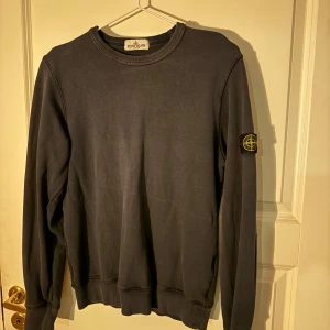 Stone Island tröja - Storlek: xs Använd en del  Normal i storleken  Skriv vid intresse!