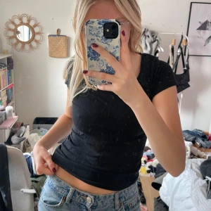 svart tröja - svart tight tshirt🙏