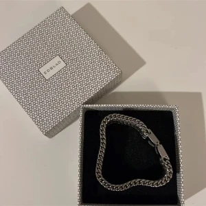 Edblad armband - Använder aldrig tyvärr 