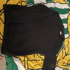 Cp Company sweatshirt  - Säljer denna då jag ej gillar den längre den är använd men ej sliten sick 9/10. Strlk L men passar M bra