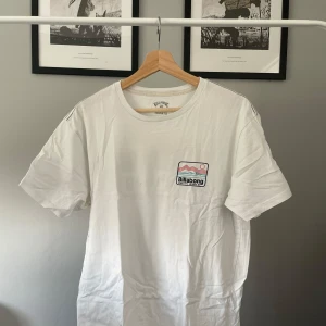 Billabong T-shirt  - T-shirt från Billabong 