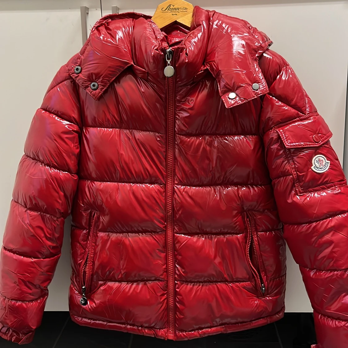 Röd Moncler Maya - 90