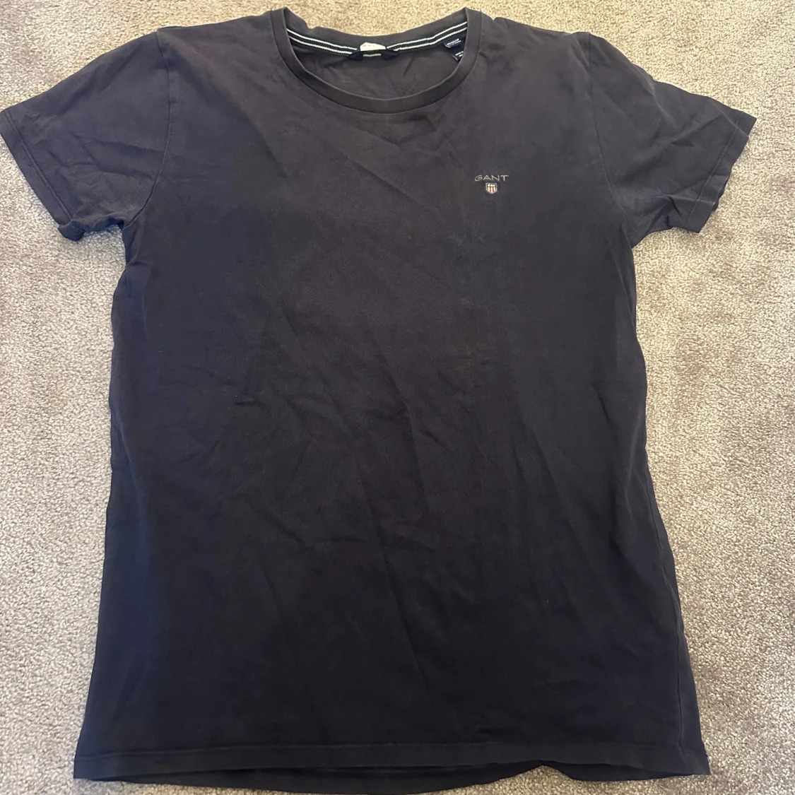 Svart t-shirt från GANT