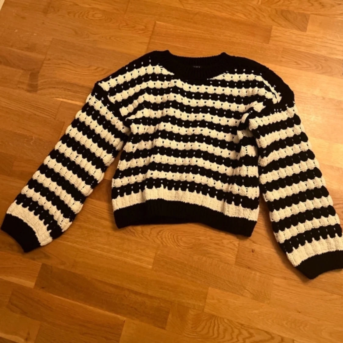 Stickad tröja Lindex Strl S helt ny! 