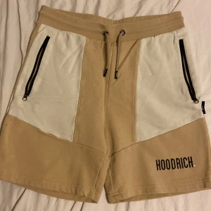 Hoodrich shorts - Aldrig använda pga att jag inte gillade dom. Säljer dom nu för bra pris