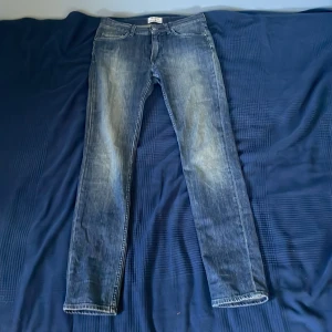 Acne jeans  - Tjena! Säljer nu dessa snygga slim jeans från acne studios. Skick 9/10. Om de är något mer är de bara att skriva!