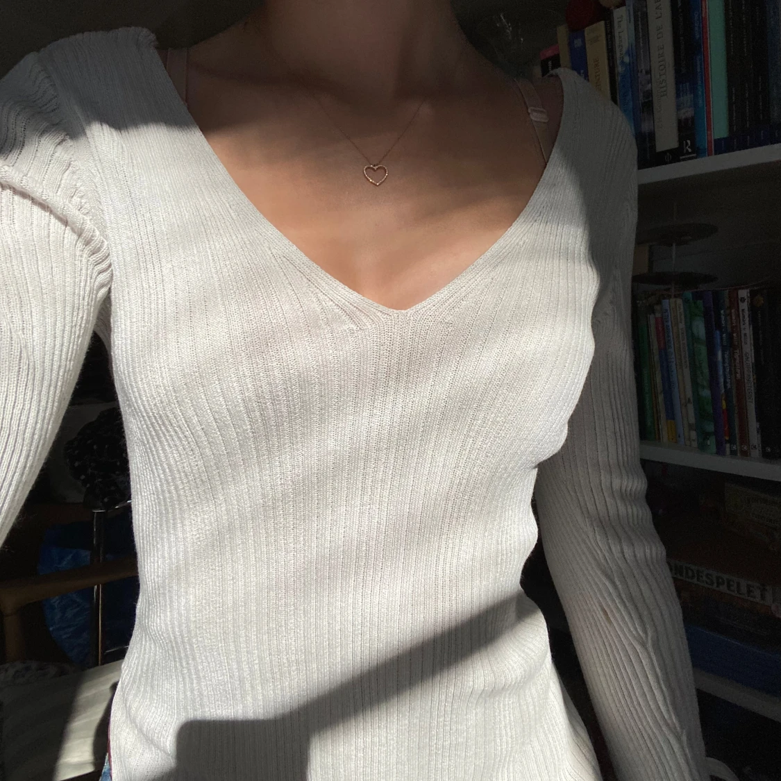 Ribbad krämvit topp