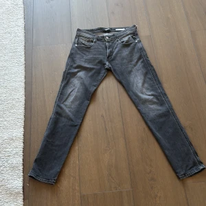 Replay anbass slim fit  - Bra skick använt få tal gånger,  32/32 