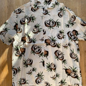 Kortärmad skjorta - Bra skick, skönt material.