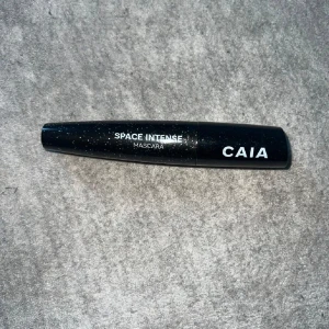 Mascara  - Caia mascara space intense 