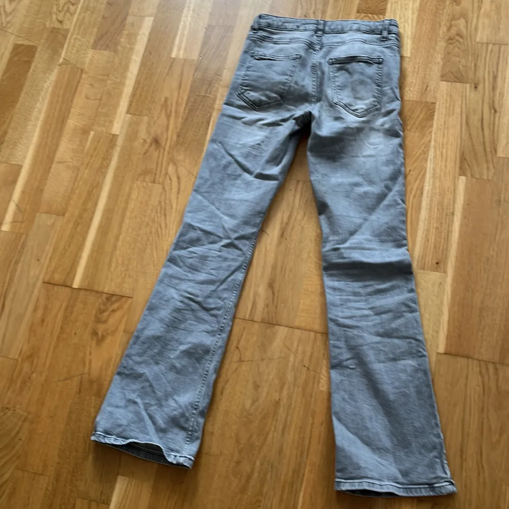 Använd några gånger bra jeans ifrån Cubus . Jeans & Byxor.