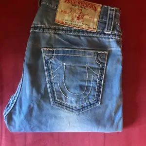 True religion jeans  Strlk 32/34  Mycket bra skick   